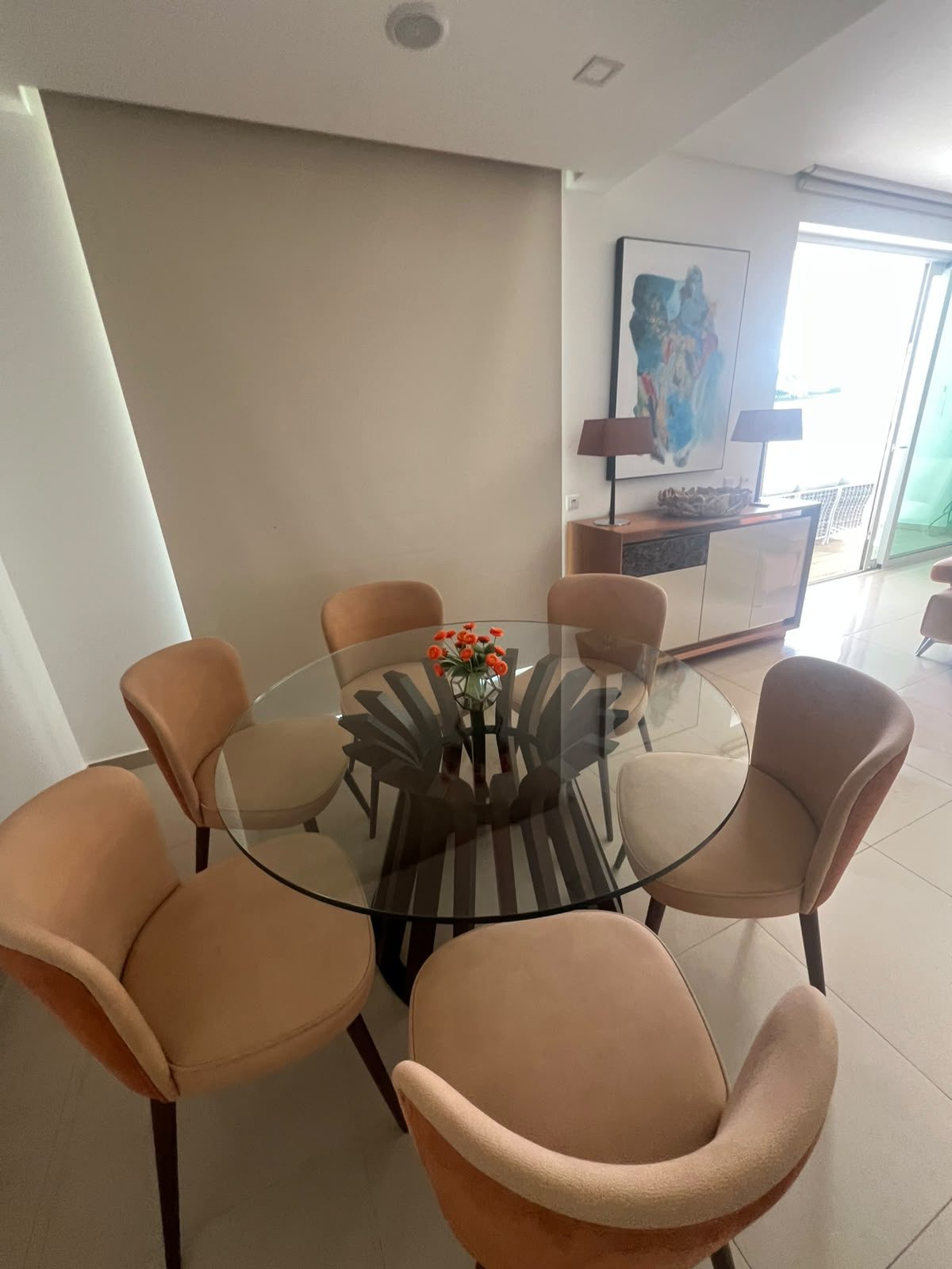 Sala de jantar arrumada